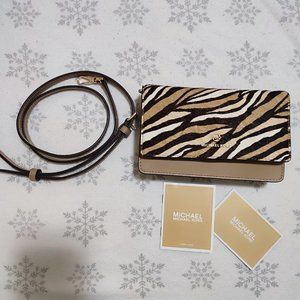 [Free Acrylic Lipstick Tray] MK Small Leather Crossbody Bag